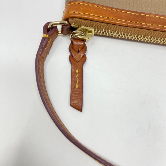 Dooney & Bourke Pebble Grain Medium Wristlet - Picture 15 of 15